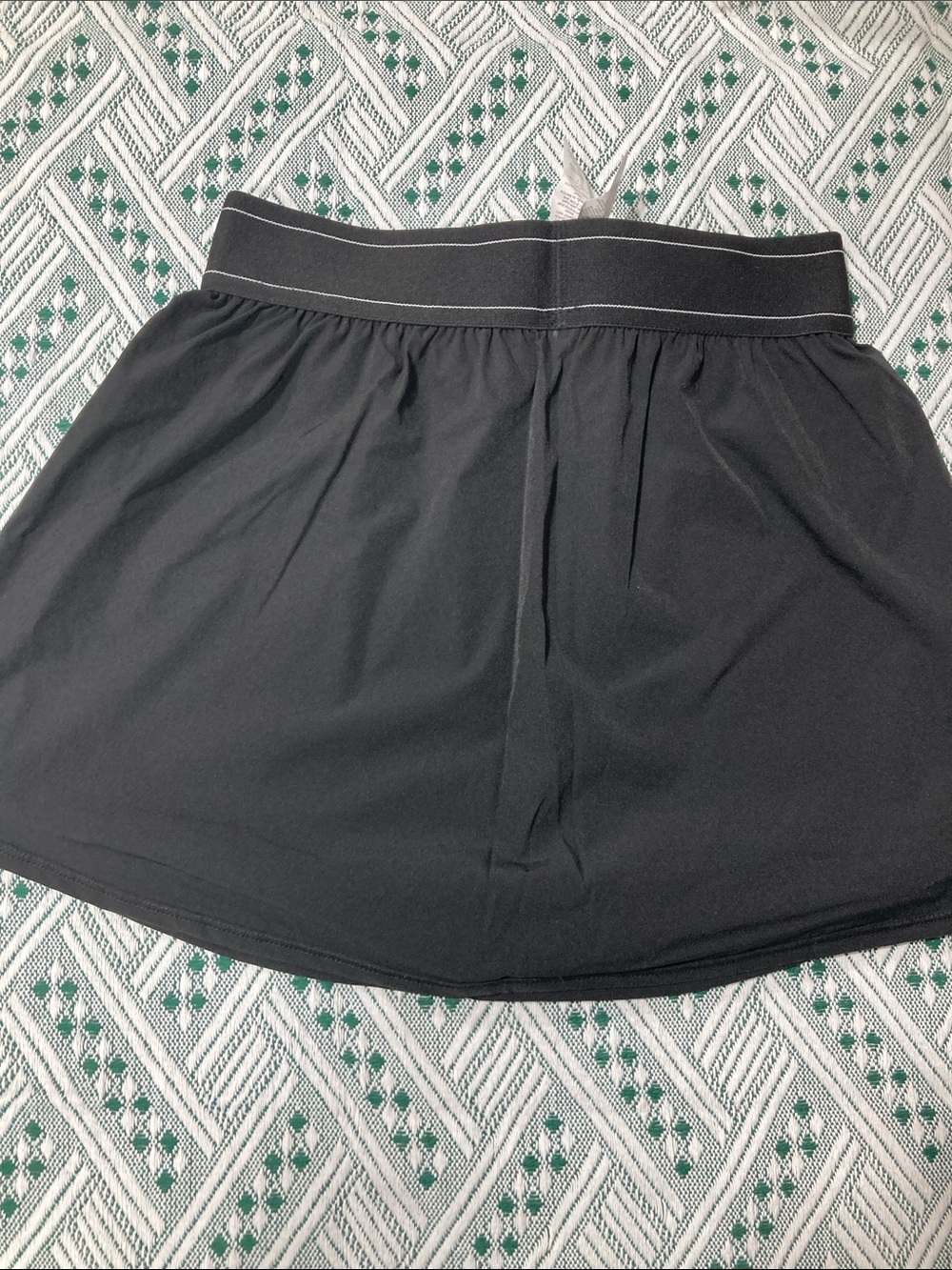 ALO Yoga Black Athletic Skirt with Logo Waistband - Picture 4 of 9